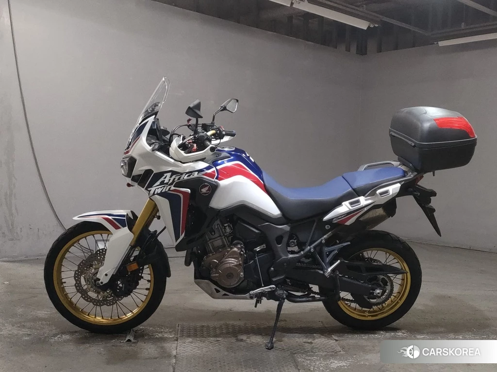 Проданный Honda CRF1000L AFRICA TWIN 2017 из Японии, фото 2