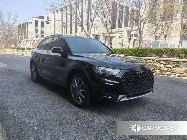 Audi Q5L 2022 Черный из Китая, фото 2