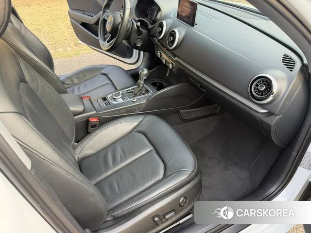 Audi A3 id 3896253 из Китая 12