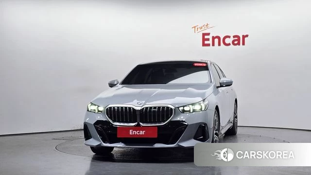 BMW 5 Series (G60) id 4400304 из Кореи 12