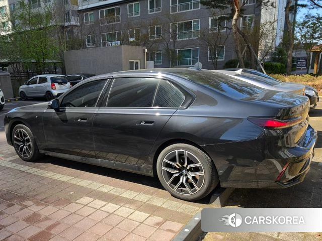 BMW 7 Series (G70) 2025 Черный из Кореи, фото 2