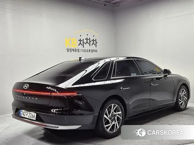 Hyundai Grandeur (GN7) id 3404975 из Кореи 12