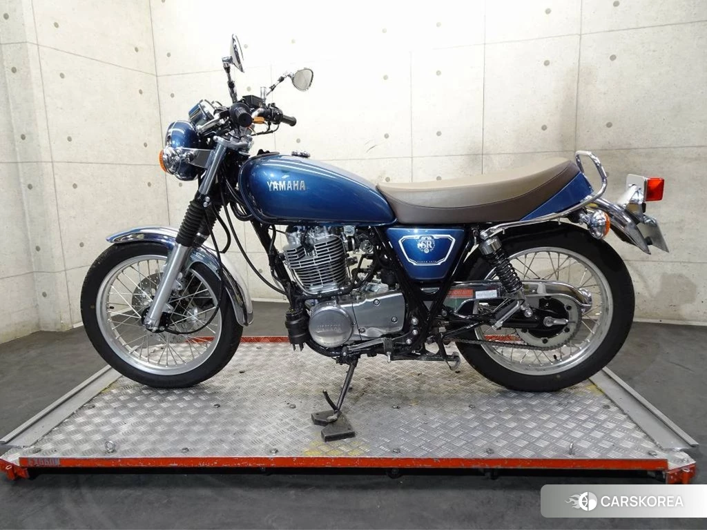 Проданный Yamaha SR 400 2019 из Японии, фото 2