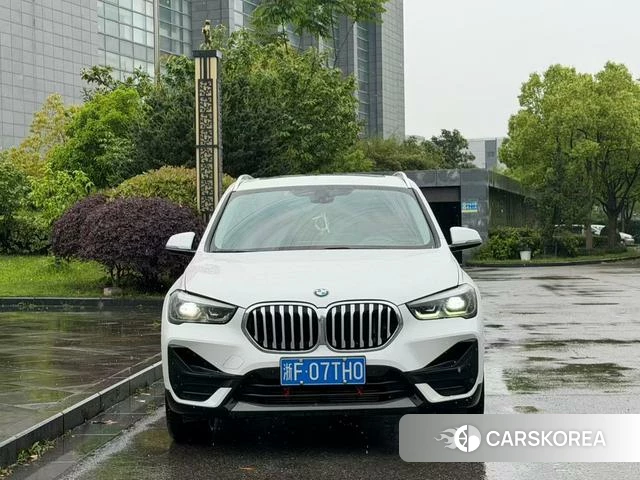 BMW X1 2023 Белый из Китая, фото 2