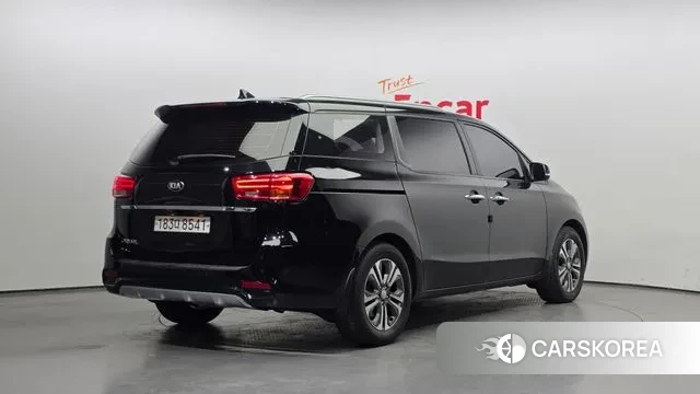 Kia The New Carnival id 3789133 из Кореи 12