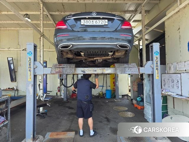 Mercedes-Benz E-Class W213 2020 Черный из Кореи, фото 2