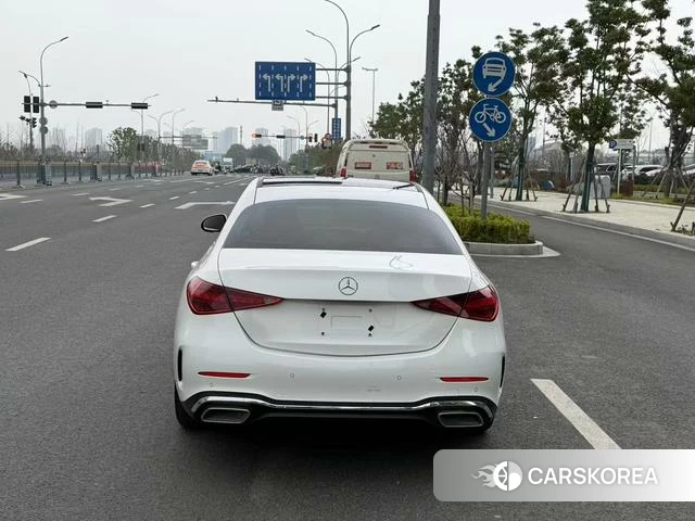 Mercedes-Benz Class C 2023 Белый из Китая, фото 2