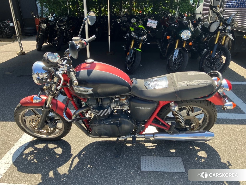 Проданный Triumph BONNEVILLE 2013 из Японии, фото 2