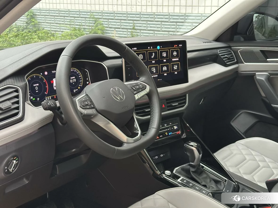 Volkswagen Tanyue 2023 Темно-серый из Китая, фото 6