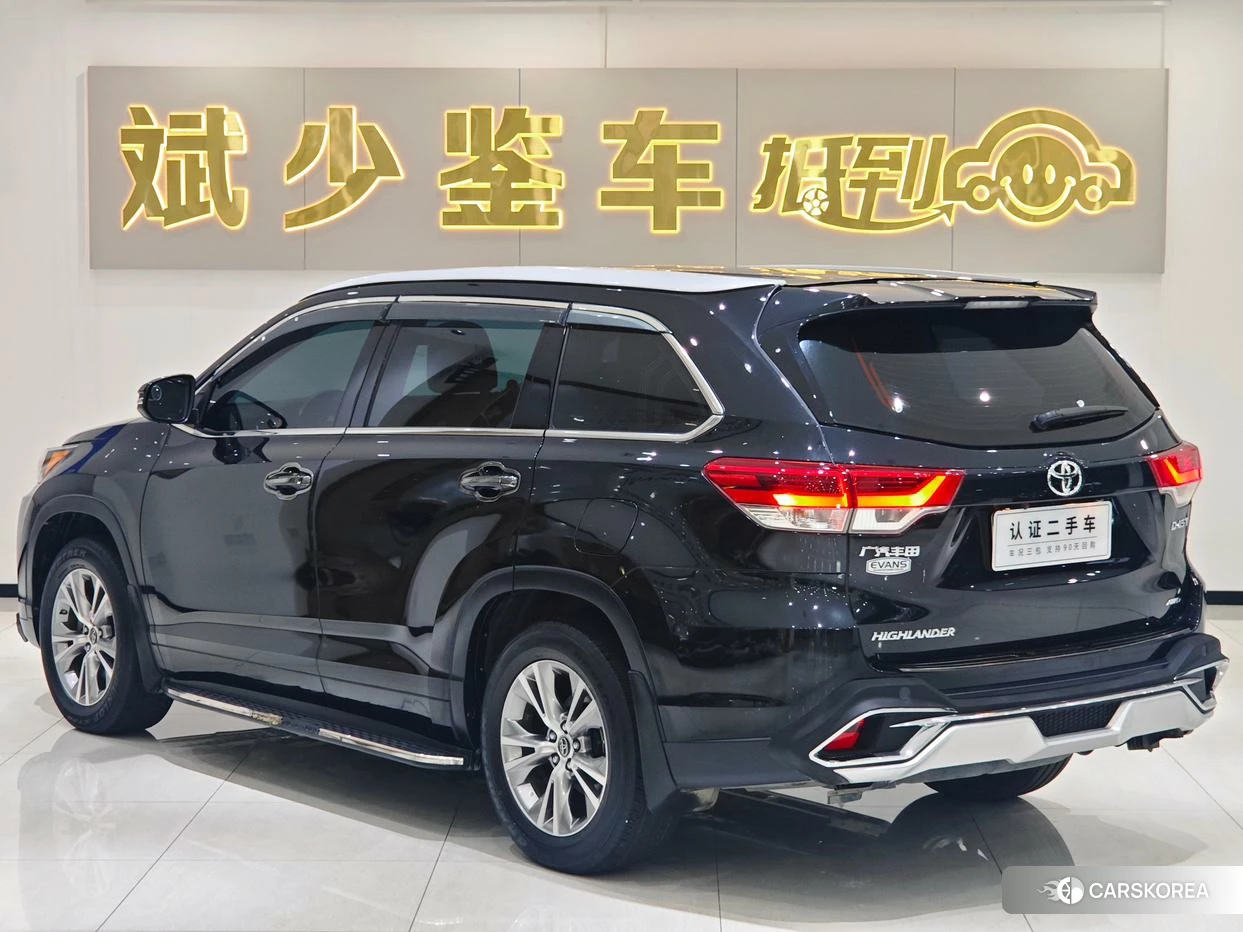 Toyota Highlander 2021 Черный из Китая, фото 3