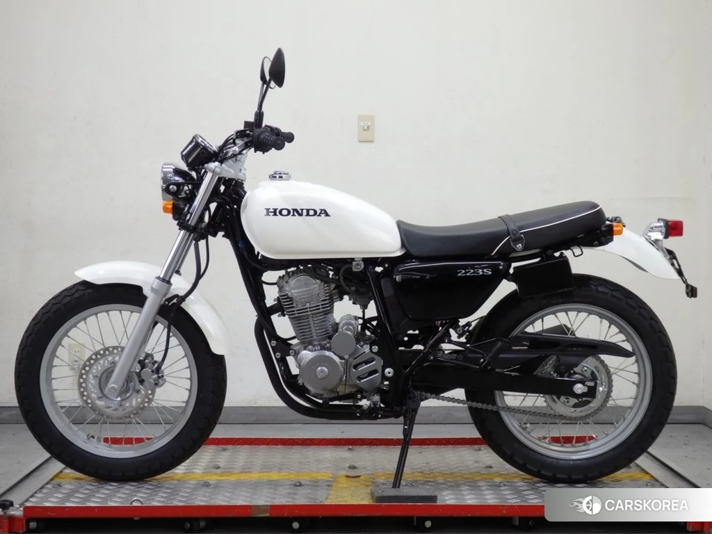 Проданный Honda CB223S 2015 из Японии, фото 2