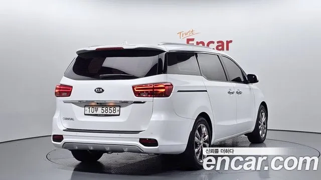 Kia The New Carnival id 2922809 из Кореи 12
