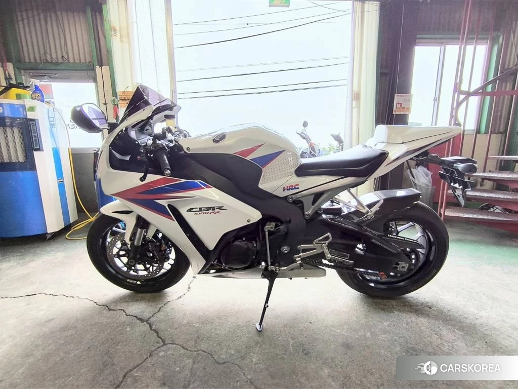 Проданный Honda CBR1000RR 2014 из Японии, фото 2