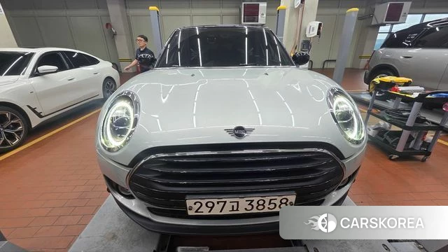 Mini Cooper Clubman 2021 Белый из Кореи, фото 2