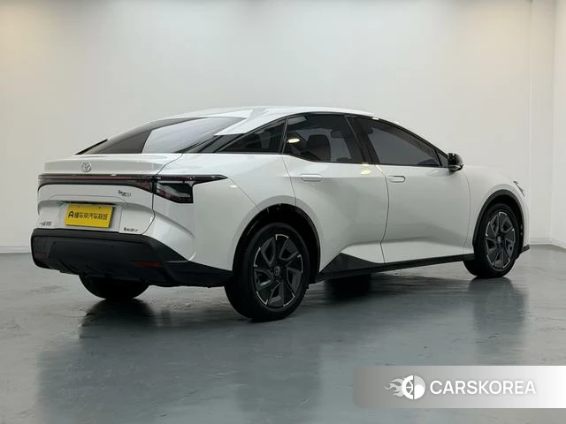 Toyota bZ3 id 4211483 из Китая 12