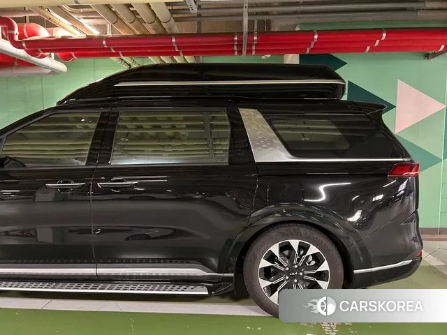 Kia Carnival 4th generation 2023 Черный из Кореи, фото 2