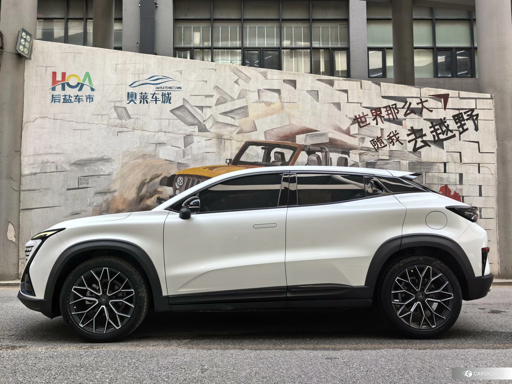 Chang'an UNI-T 2021 Белый из Китая, фото 2