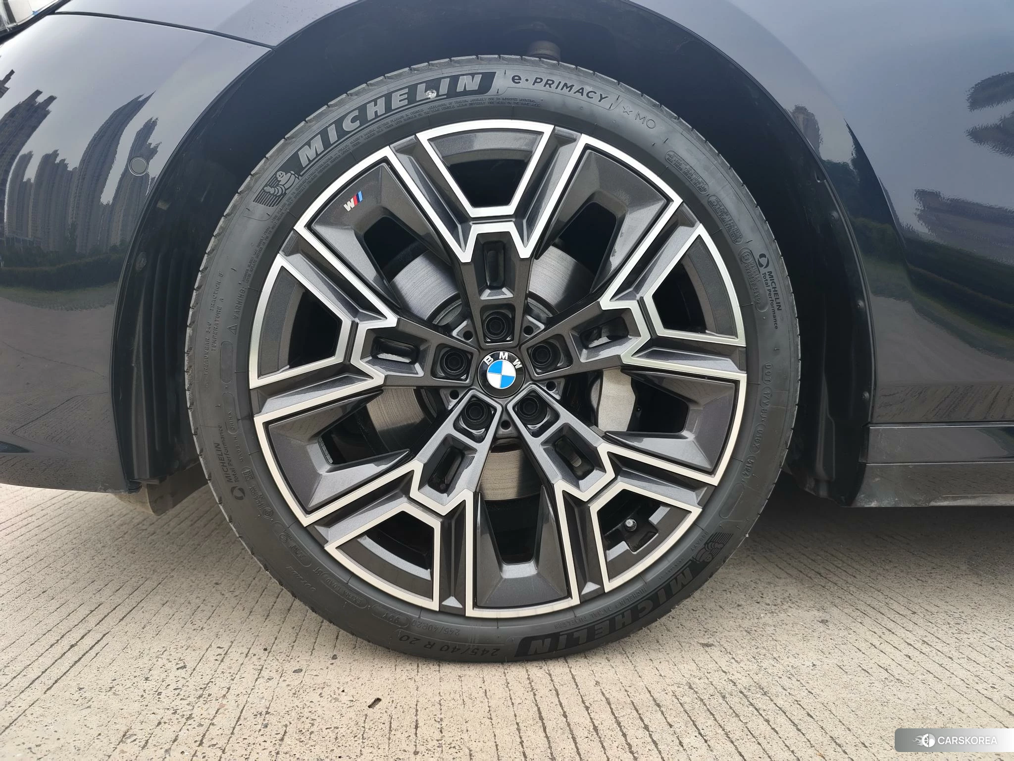 BMW 5 series 2024 Черный из Китая, фото 5