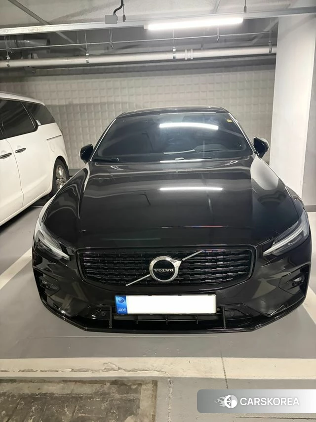 Volvo S60 3rd generation 2022 Черный из Кореи, фото 2
