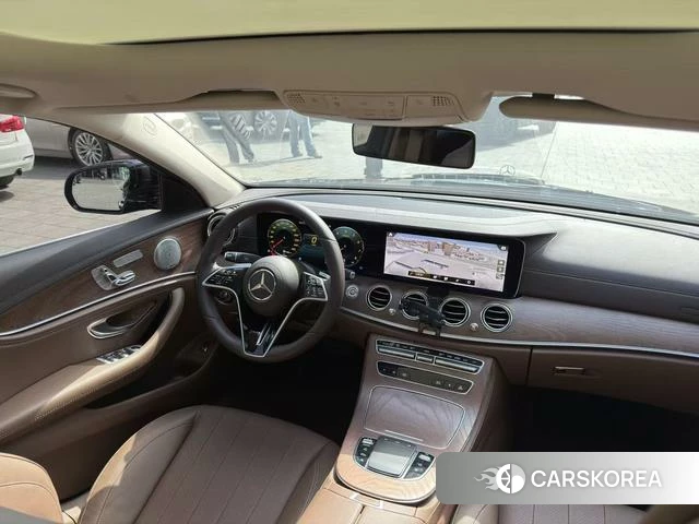 Mercedes-Benz E-class 2023 Черный из Китая, фото 2