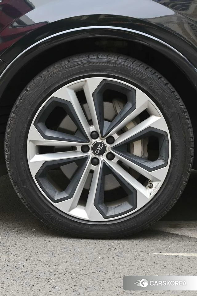Audi Q7 id 4336220 из Китая 12