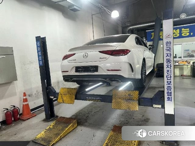 Mercedes-Benz CLS-Class C257 2023 Белый из Кореи, фото 2