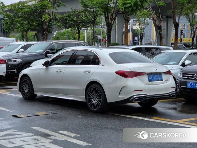 Mercedes-Benz Class C 2024 Белый из Китая, фото 2