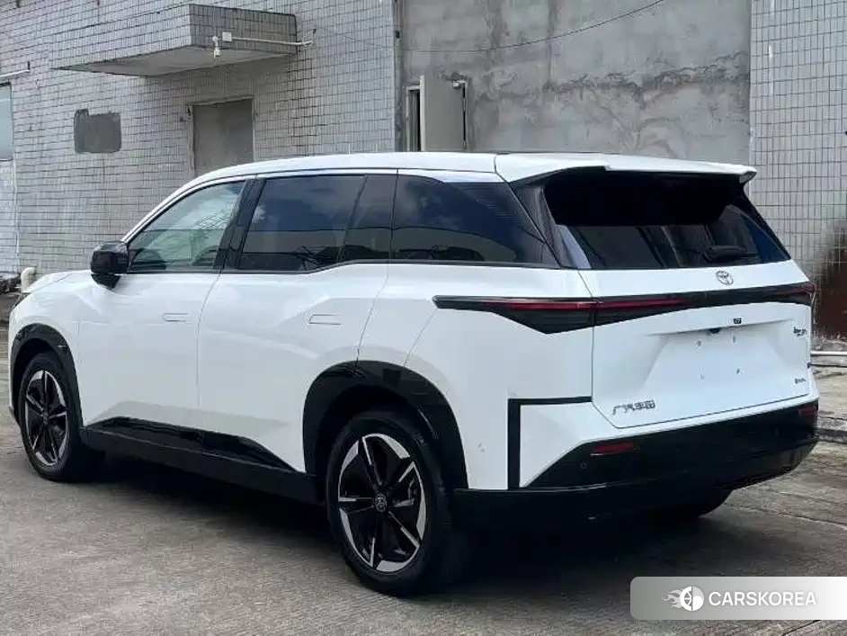 Toyota Platinum Wisdom 3X 2026 Белый из Китая, фото 2