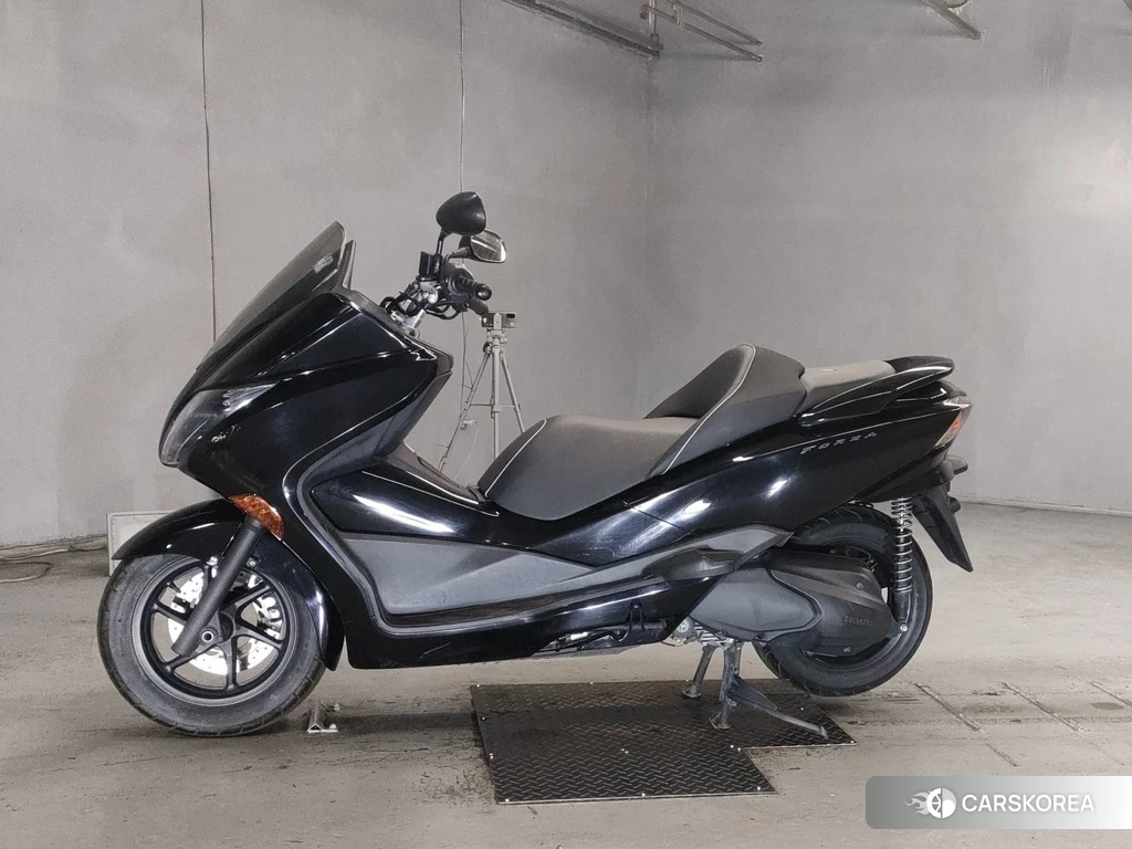 Проданный Honda FORZA Z 2012 из Японии