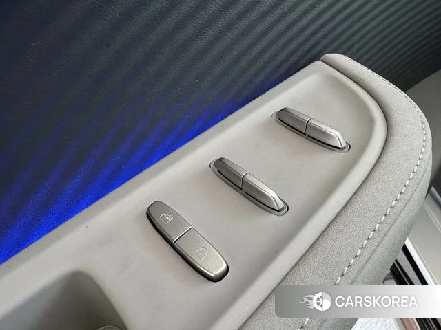 Nissan N7 2025 Серебристо-серый из Китая, фото 3