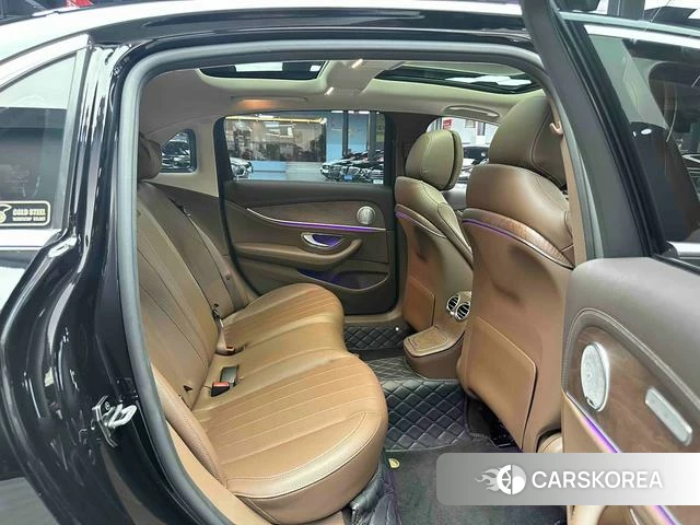 Mercedes-Benz E-class 2021 Черный из Китая, фото 2