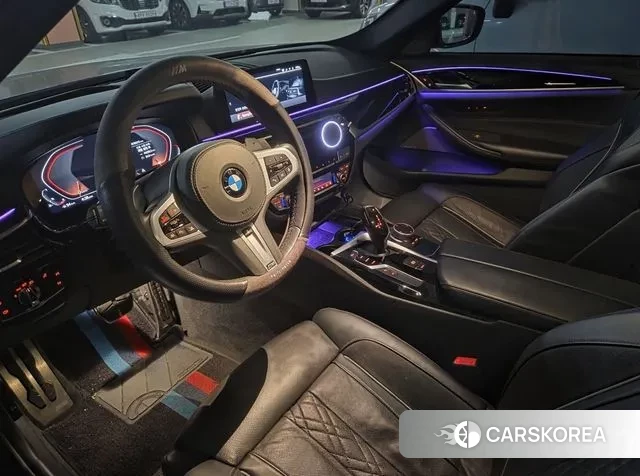 BMW 5 Series (G30) 2020 Черный из Кореи, фото 2