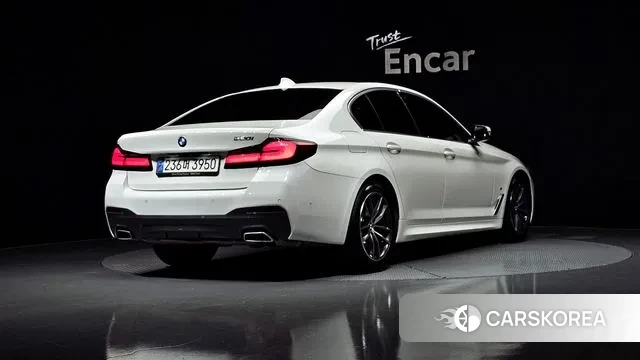 BMW 5 Series (G30) id 3615530 из Кореи 12