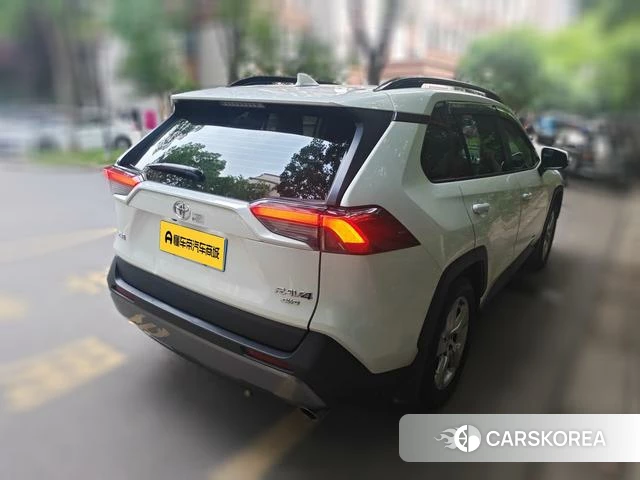 Toyota RAV4 Rongfang 2021 Белый из Китая, фото 2