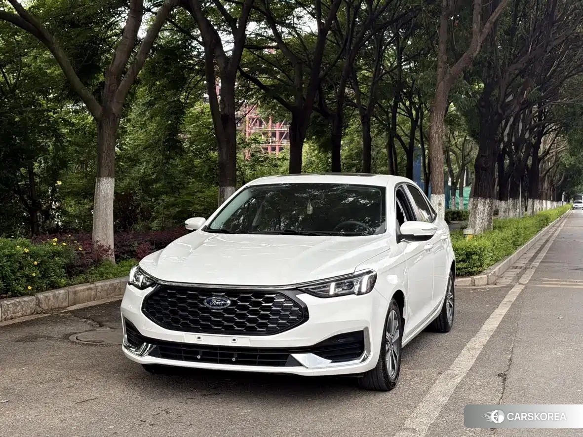 Ford Forrest 2022 Белый из Китая, фото 3