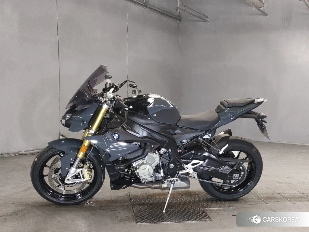 Проданный BMW S1000R 2018 из Японии