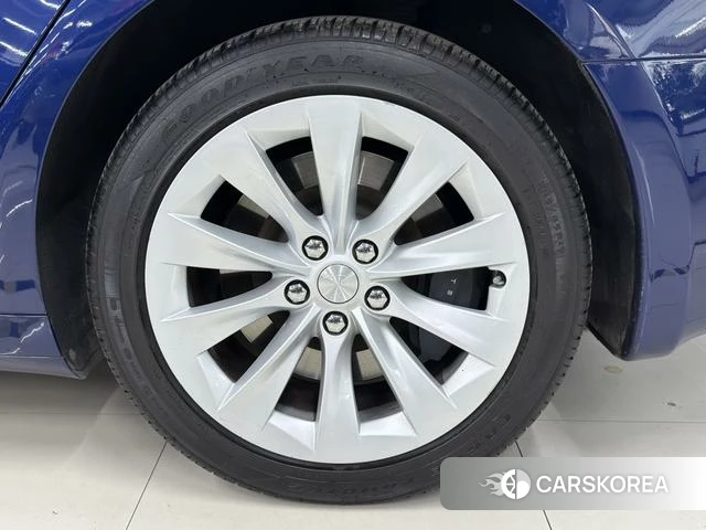 Tesla Model S id 3869502 из Китая 11