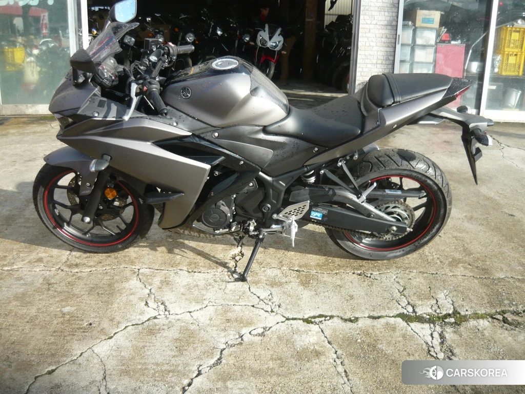 Проданный Yamaha YZF-R25 2015 из Японии