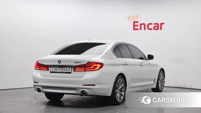 BMW 5 Series (G30) id 3698432 из Кореи 12