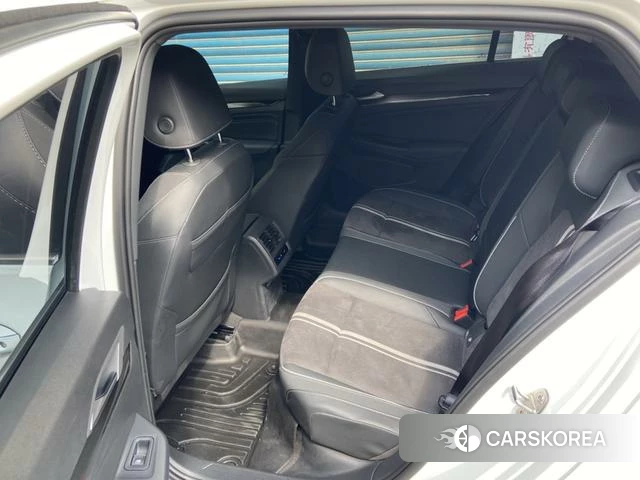 Volkswagen Golf 2023 Белый из Китая, фото 6
