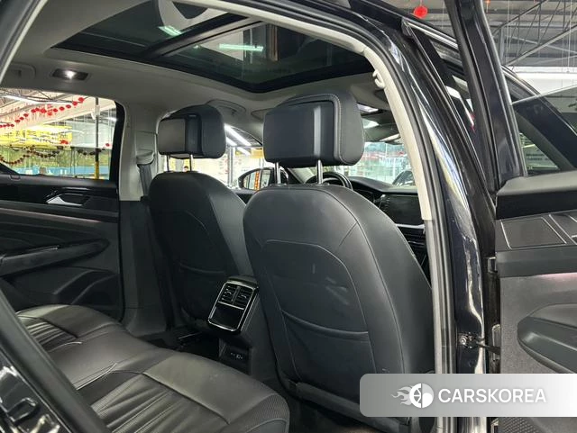 Volkswagen Passat id 4321337 из Китая 12