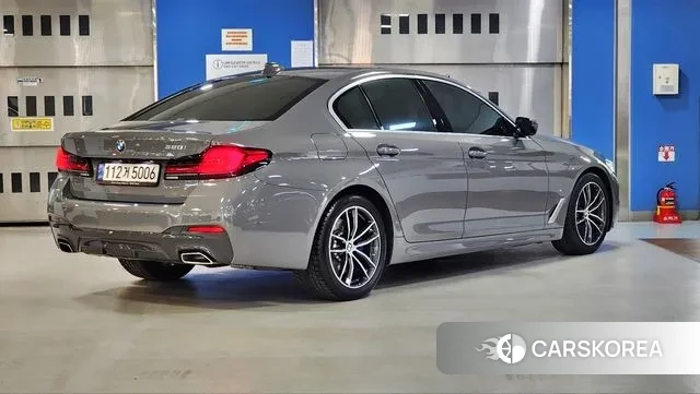 BMW 5 Series (G30) id 3524373 из Кореи 12