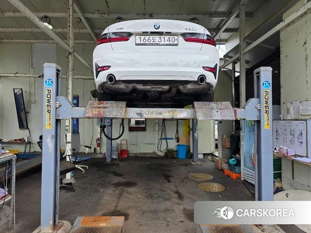 BMW 3 Series (G20) 2019 Белый из Кореи, фото 2