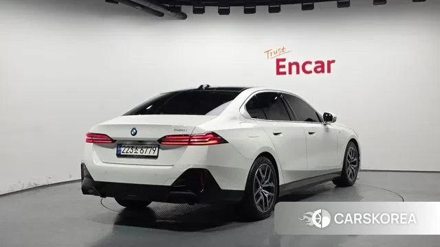 BMW 5 Series (G60) id 3447134 из Кореи 12