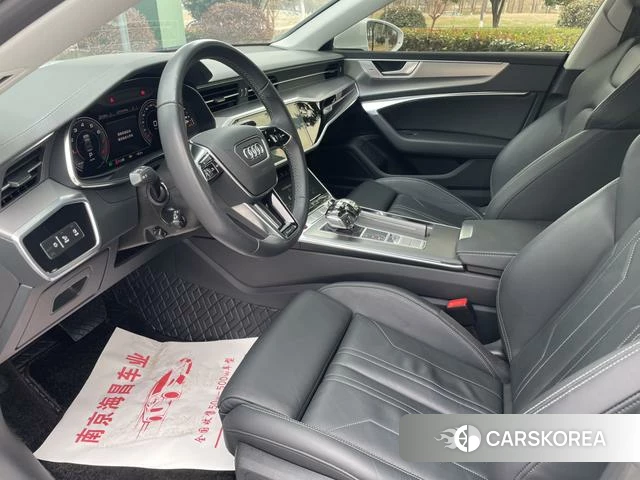 Audi A7 2024 Белый из Китая, фото 2