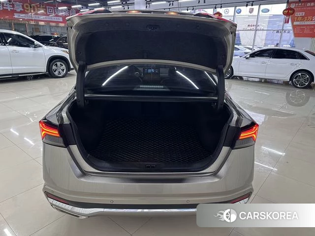 Nissan Teana 2023 Серебристо-серый из Китая, фото 4