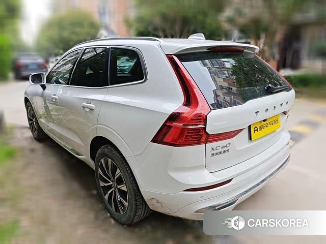 Volvo XC60 2022 Белый из Китая, фото 2