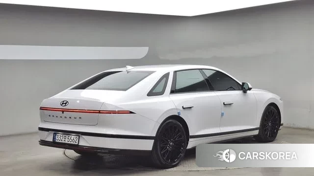 Hyundai Grandeur (GN7) id 3207450 из Кореи 12