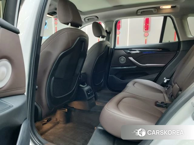 BMW X1 2022 Белый из Китая, фото 2