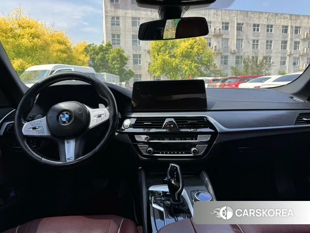BMW 5 series 2023 Черный из Китая, фото 3
